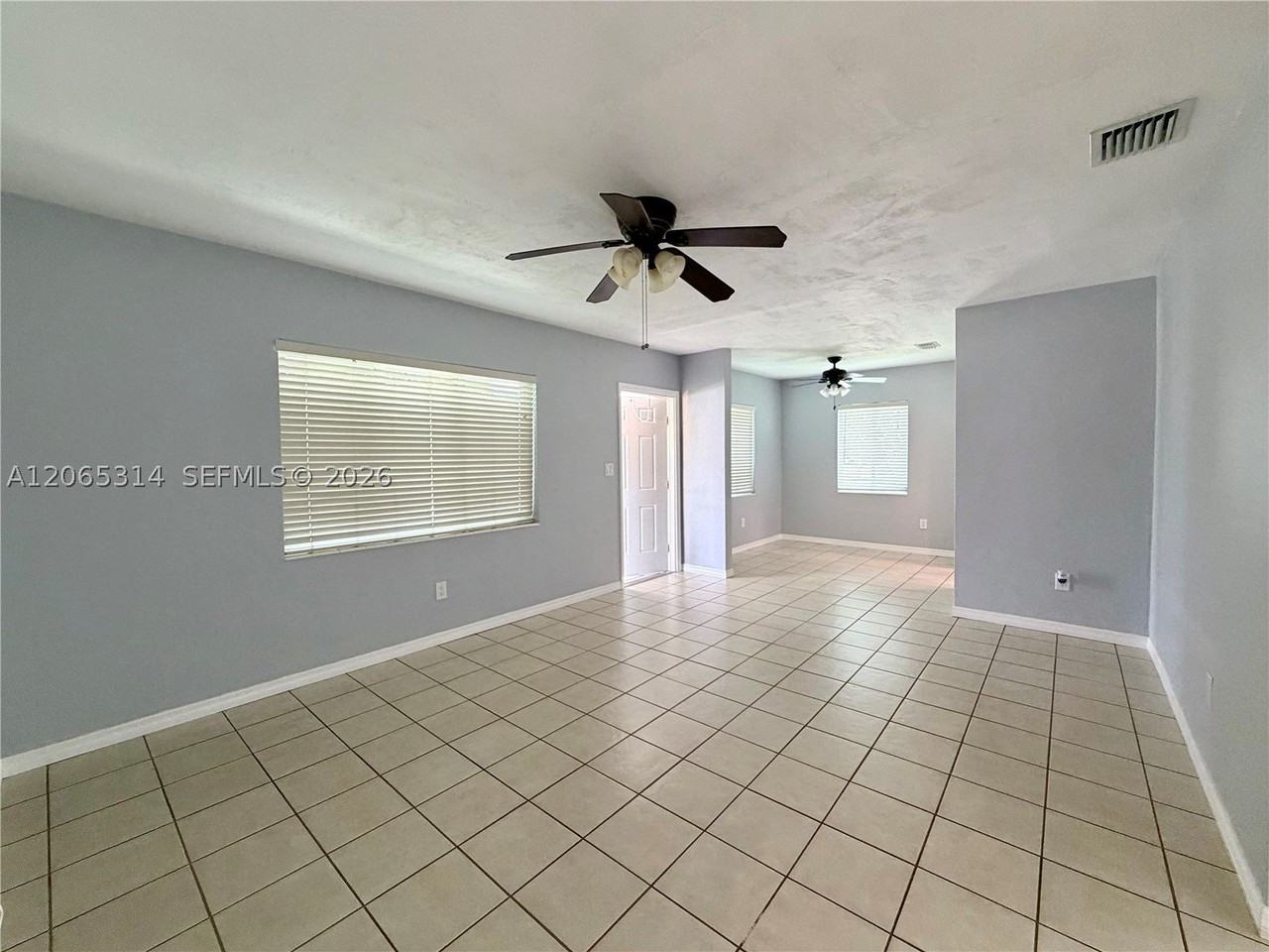 5101 Sw 127th Pl - Photo 7 of 35