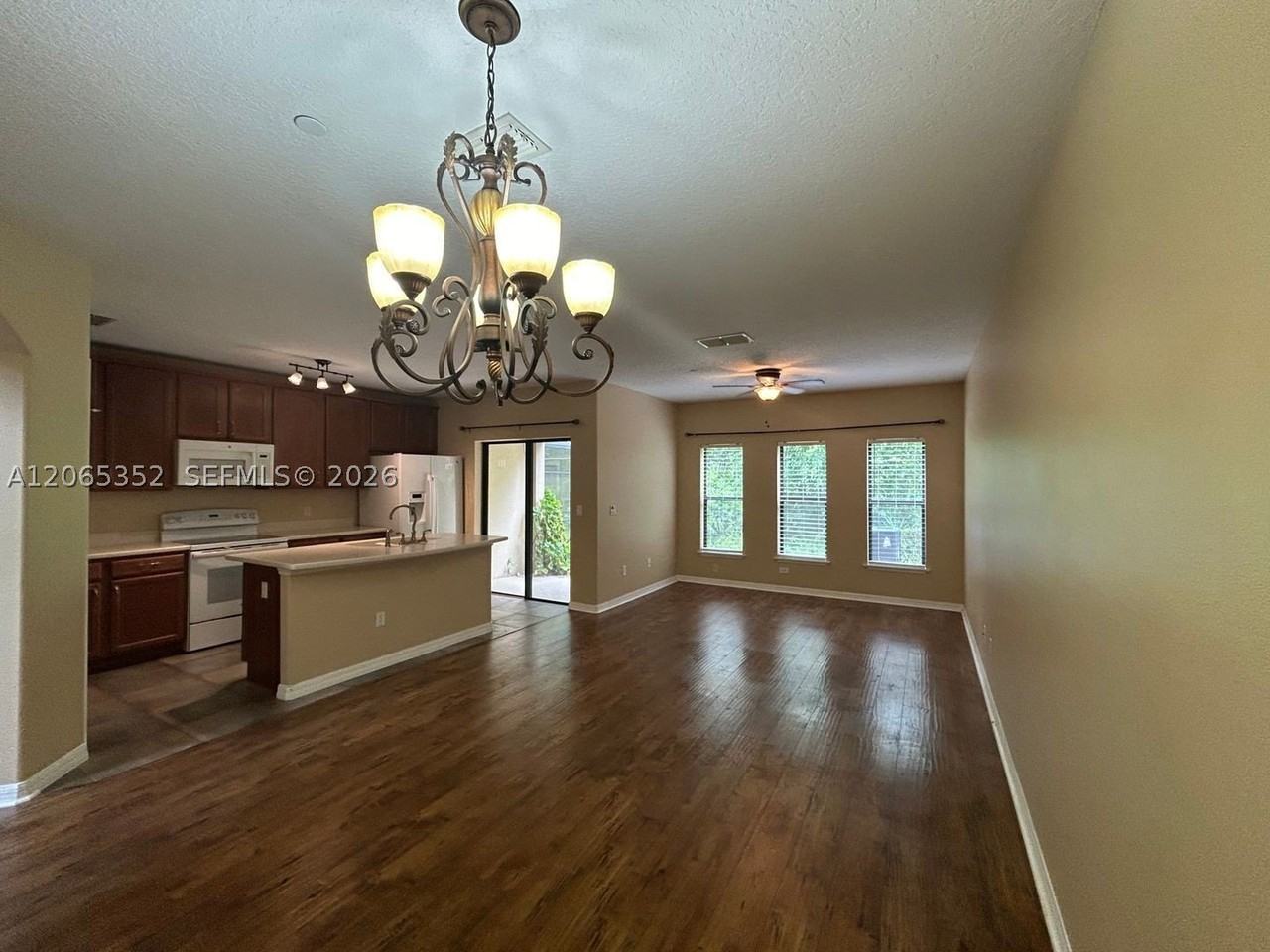 6018 Tivoli Gardens Blvd - Photo 2 of 16
