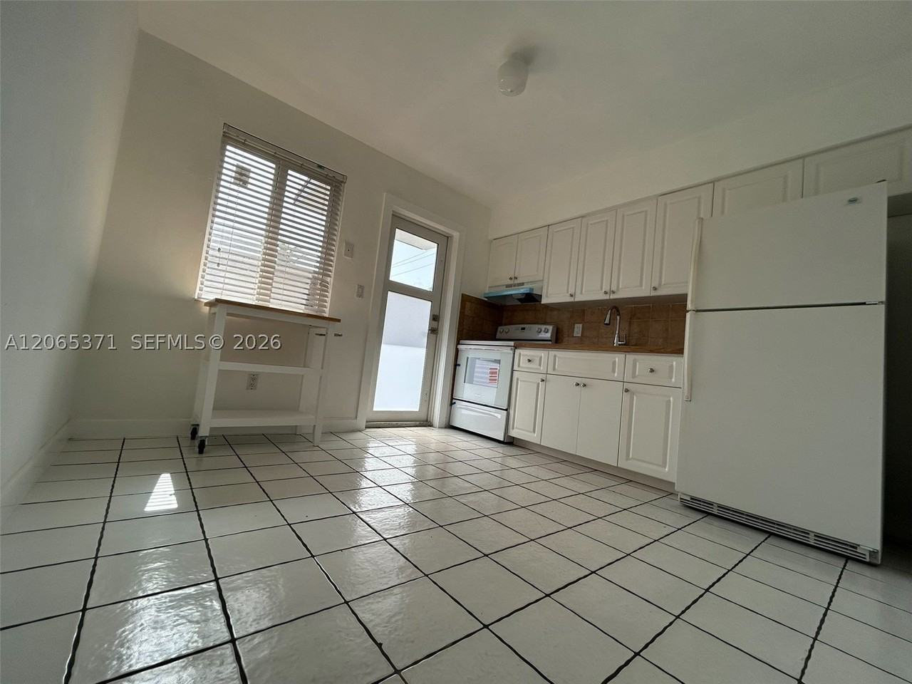 4250 Nw 3rd St #4250 - Photo 7 of 17