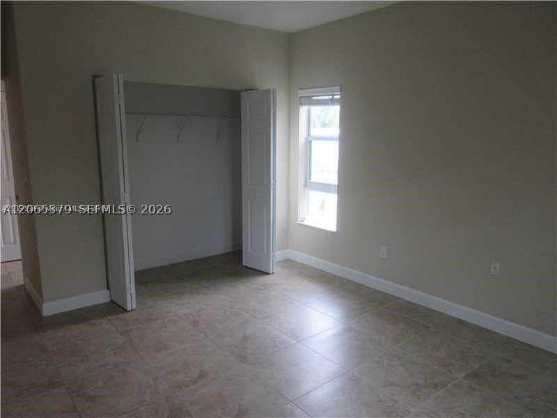 11 Antilla Ave #B - Photo 3 of 14