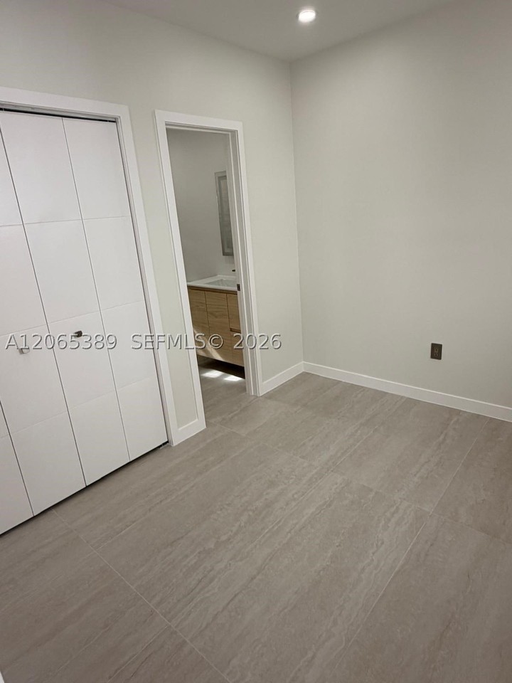 2436 Sw 7th St #10 - Photo 3 of 8
