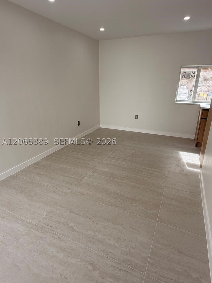 2436 Sw 7th St #10 - Photo 5 of 8
