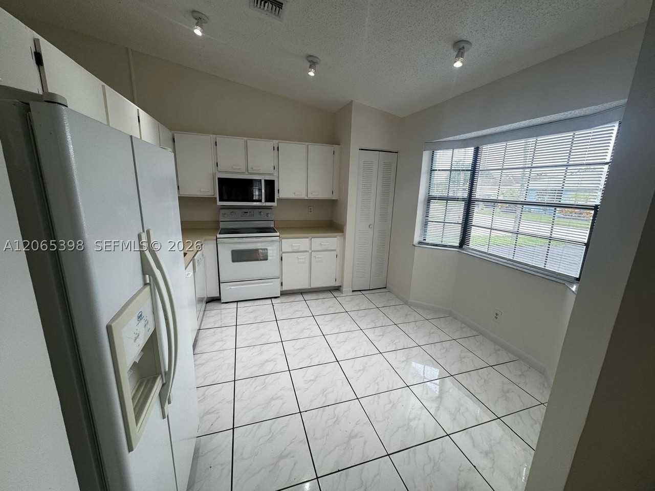 8848 Nw 76th Ct - Photo 2 of 24