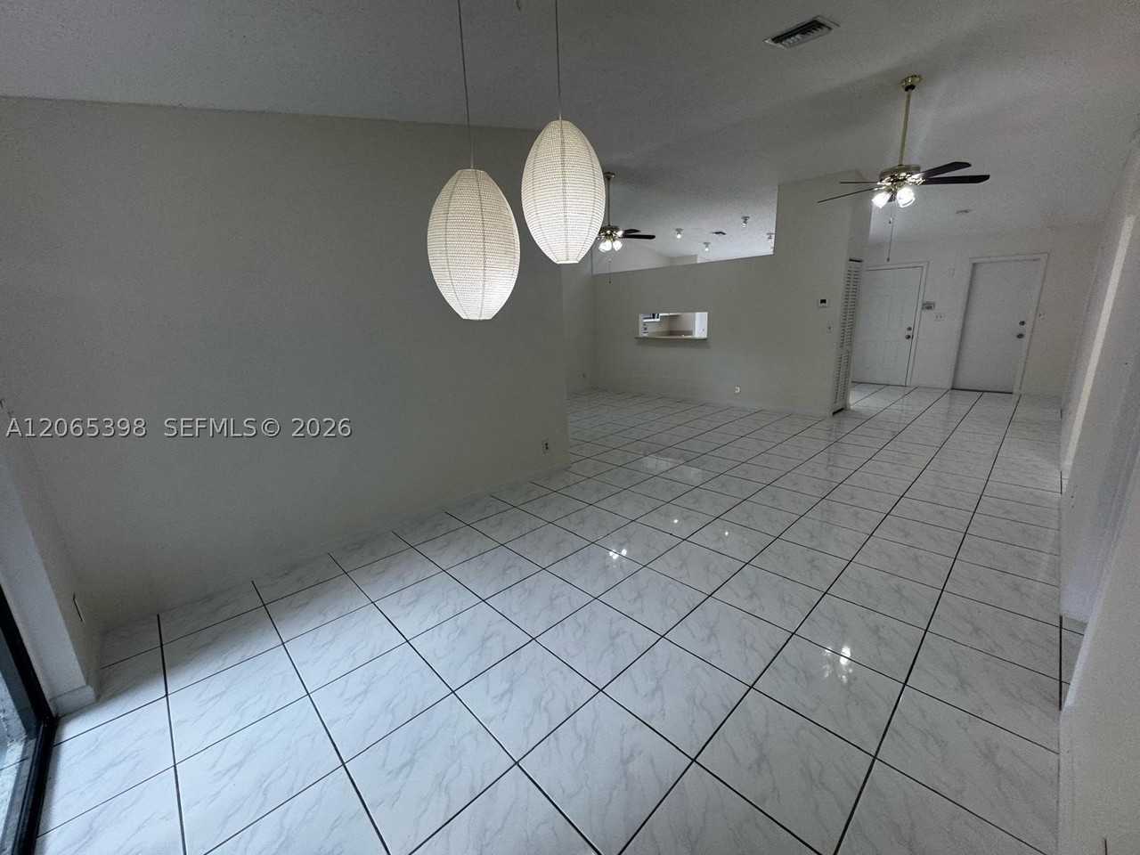 8848 Nw 76th Ct - Photo 4 of 24