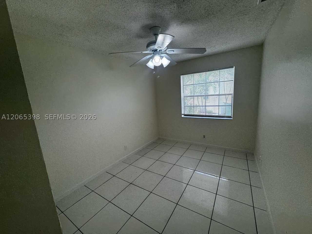 8848 Nw 76th Ct - Photo 7 of 24
