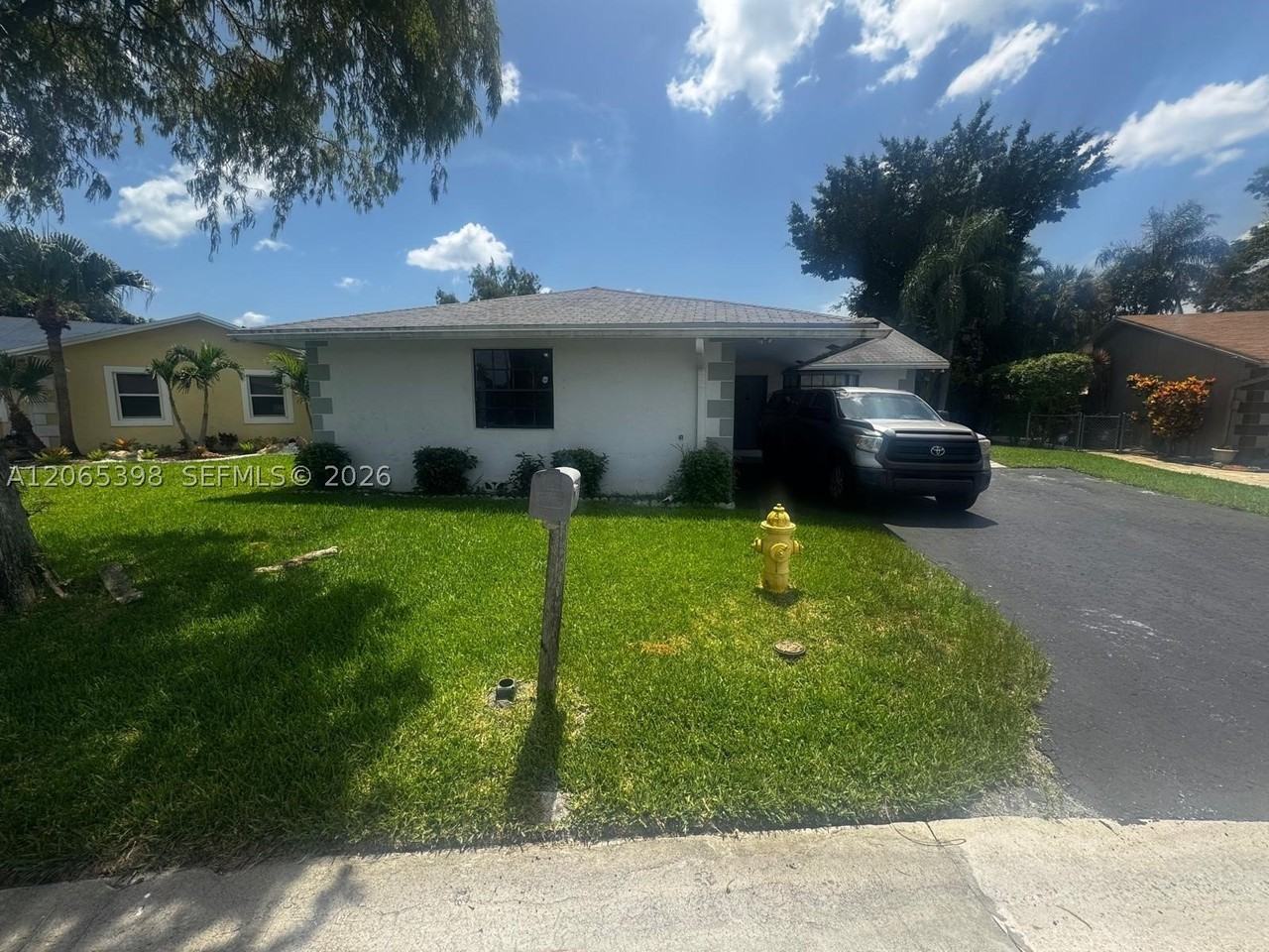 8848 Nw 76th Ct