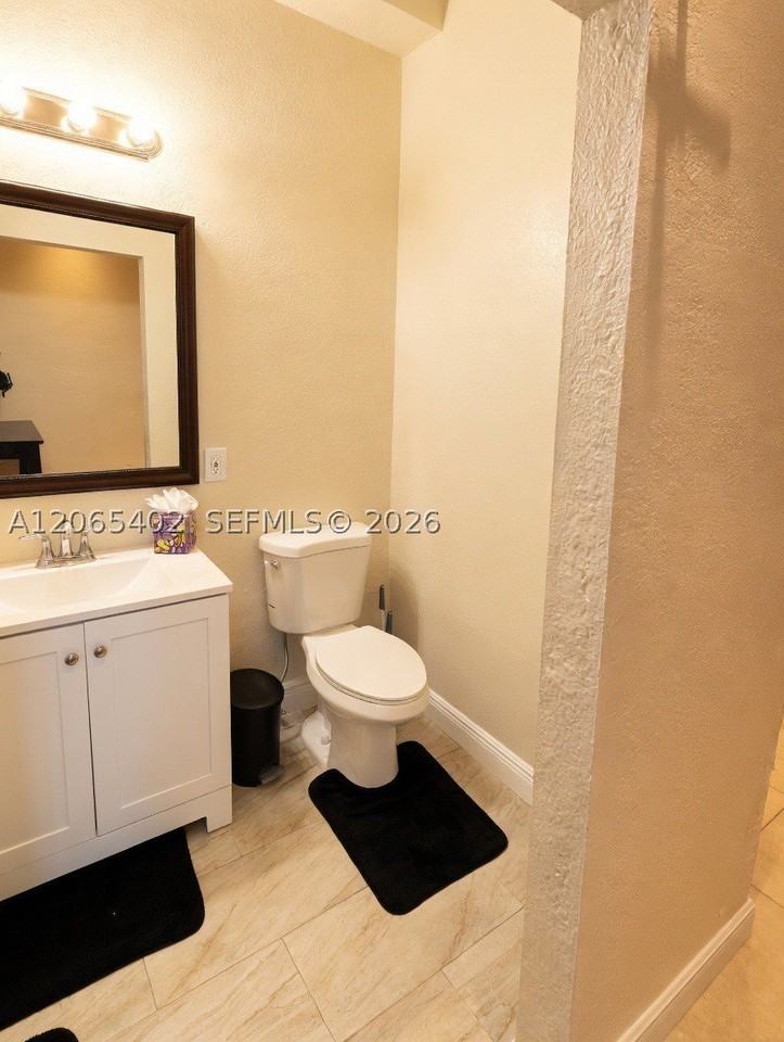 15862 Sw 140th St #0 - Photo 6 of 7