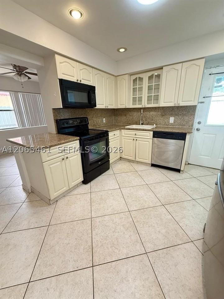 2240 N 57th Way #0 - Photo 6 of 21