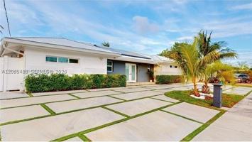 featured image of 2335 Ne 194th St