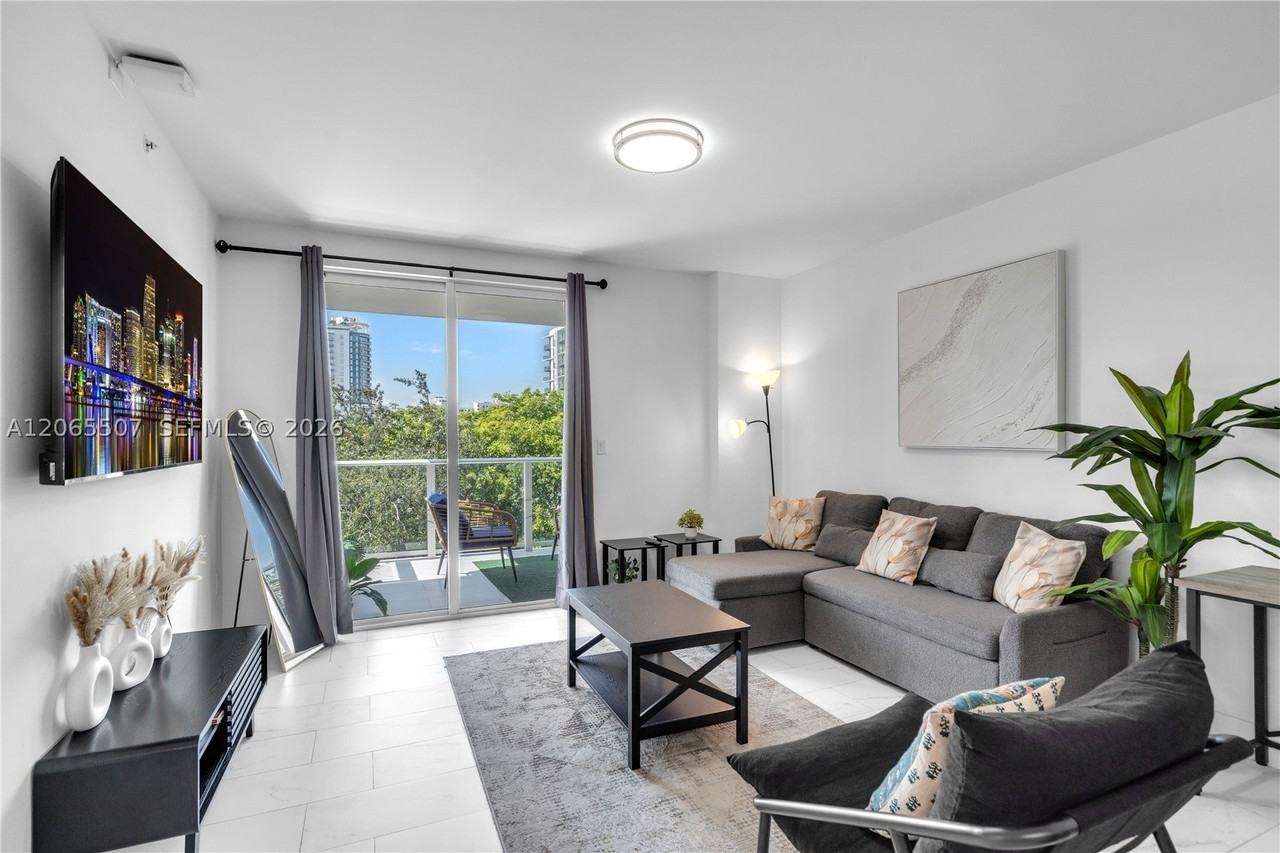 1850 Monroe St #401 - Photo 7 of 49