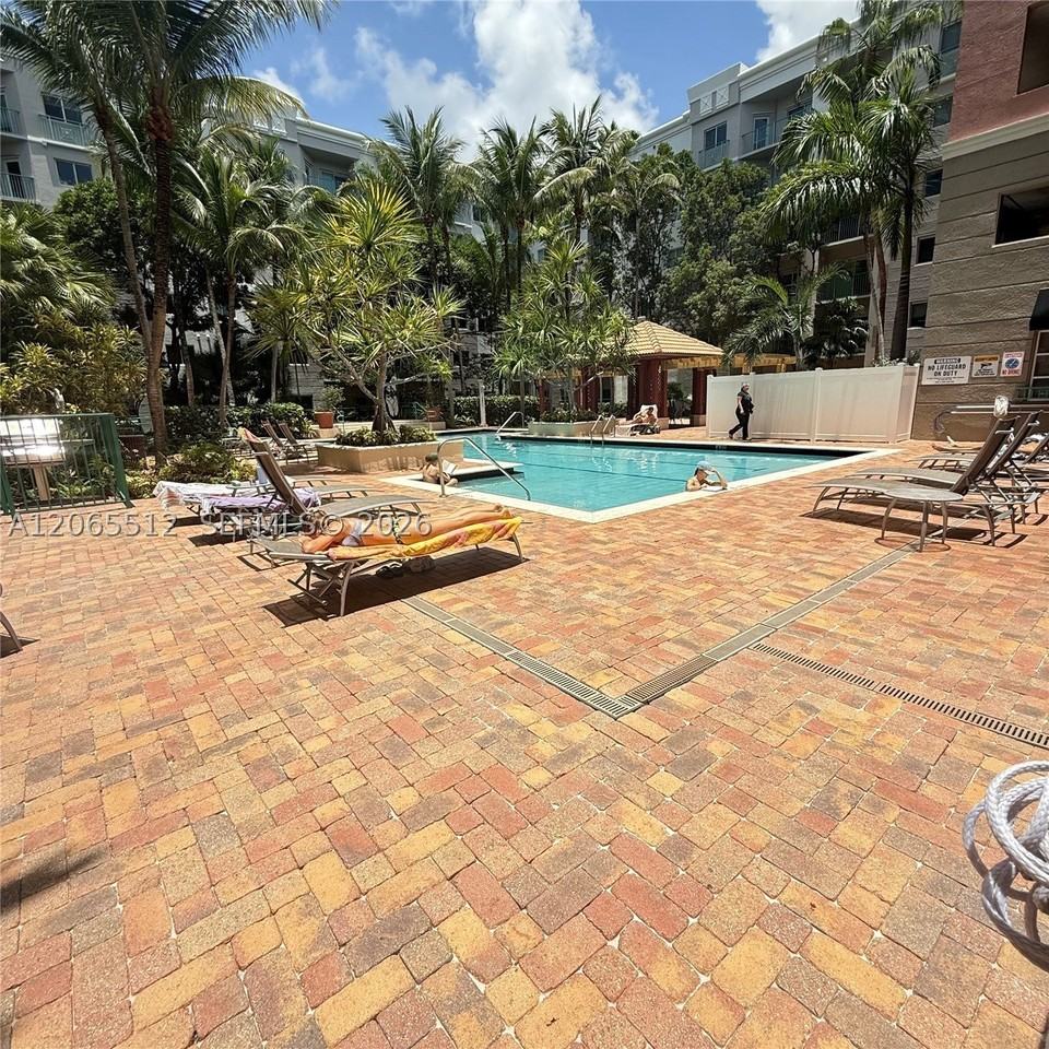 6001 Sw 70th St #146 - Photo 5 of 7