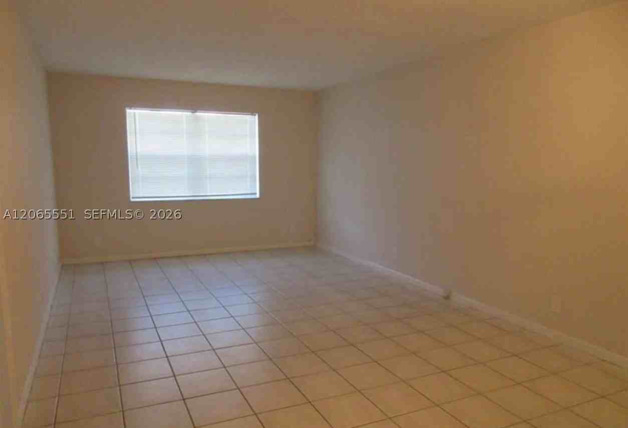 10751 Royal Palm Blvd #17 - Photo 4 of 7