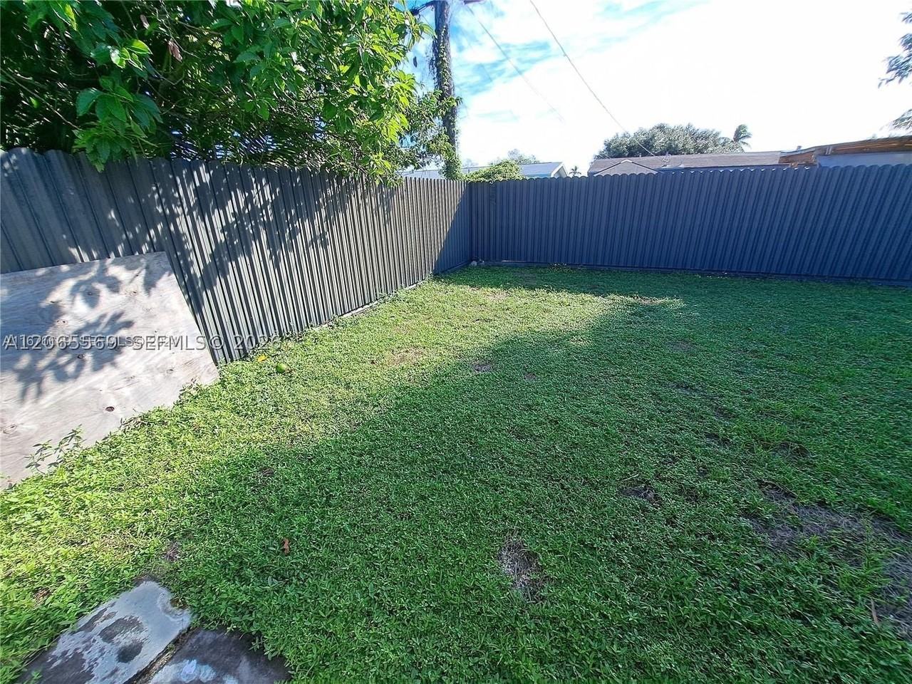1111 Nw 79th Way #0 - Photo 5 of 10