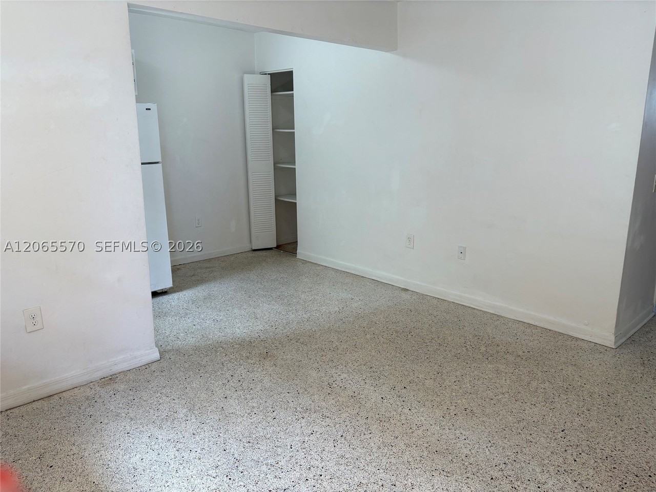 1838 Sw 4th St #3 - Photo 3 of 12