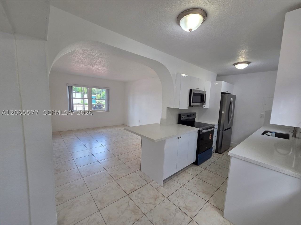 10500 Sw 30th St - Photo 5 of 42