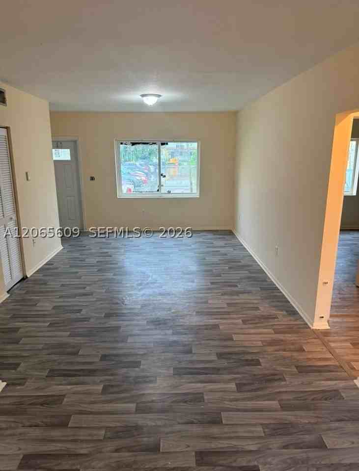 8453 Nw 5th Ave #8453 - Photo 4 of 17