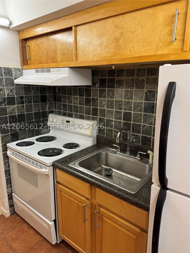 10762 La Placida Dr #7-105 - Photo 2 of 14
