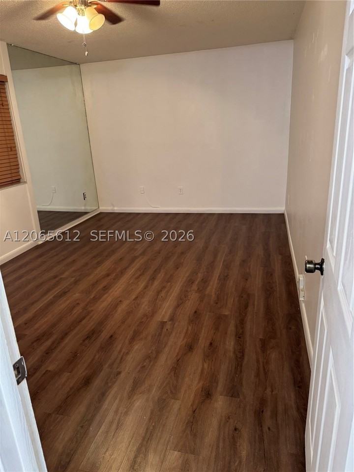 10762 La Placida Dr #7-105 - Photo 4 of 14