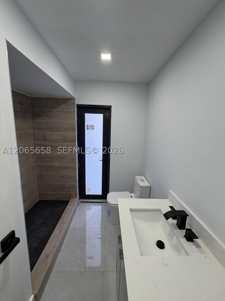 10581 Nw 28th Mnr - Photo 5 of 6