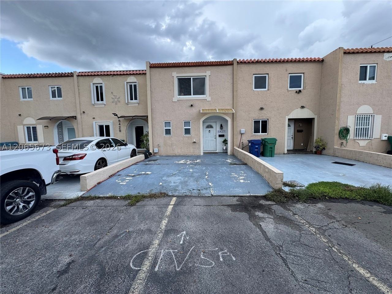 5427 Nw 169th St - Photo 2 of 37