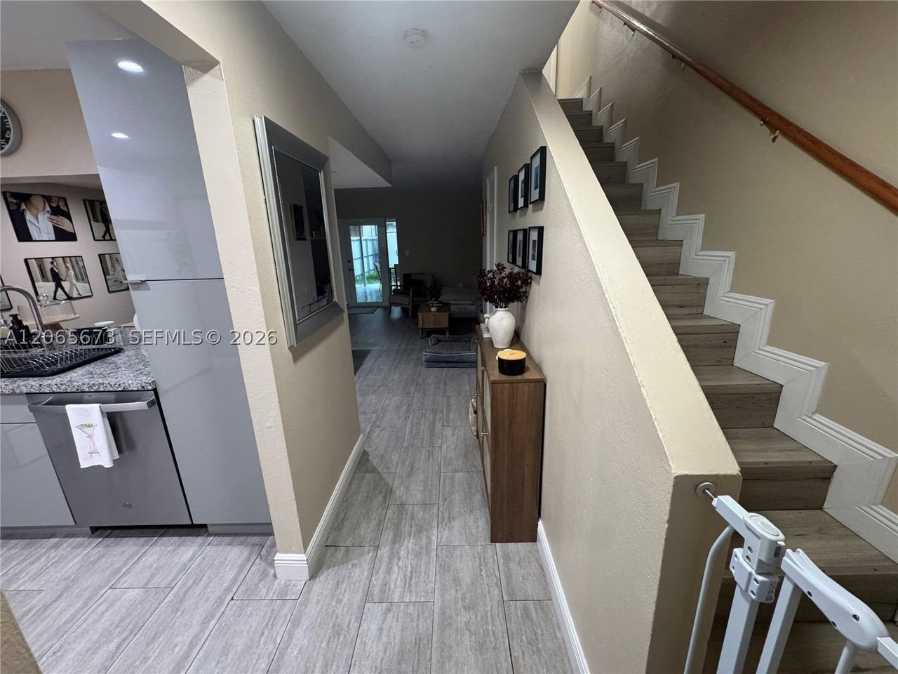5427 Nw 169th St - Photo 3 of 37