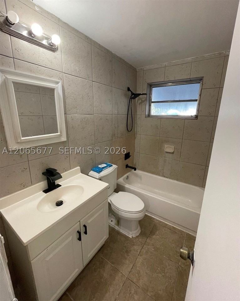 120 Ne 185th Ter #120 - Photo 3 of 14