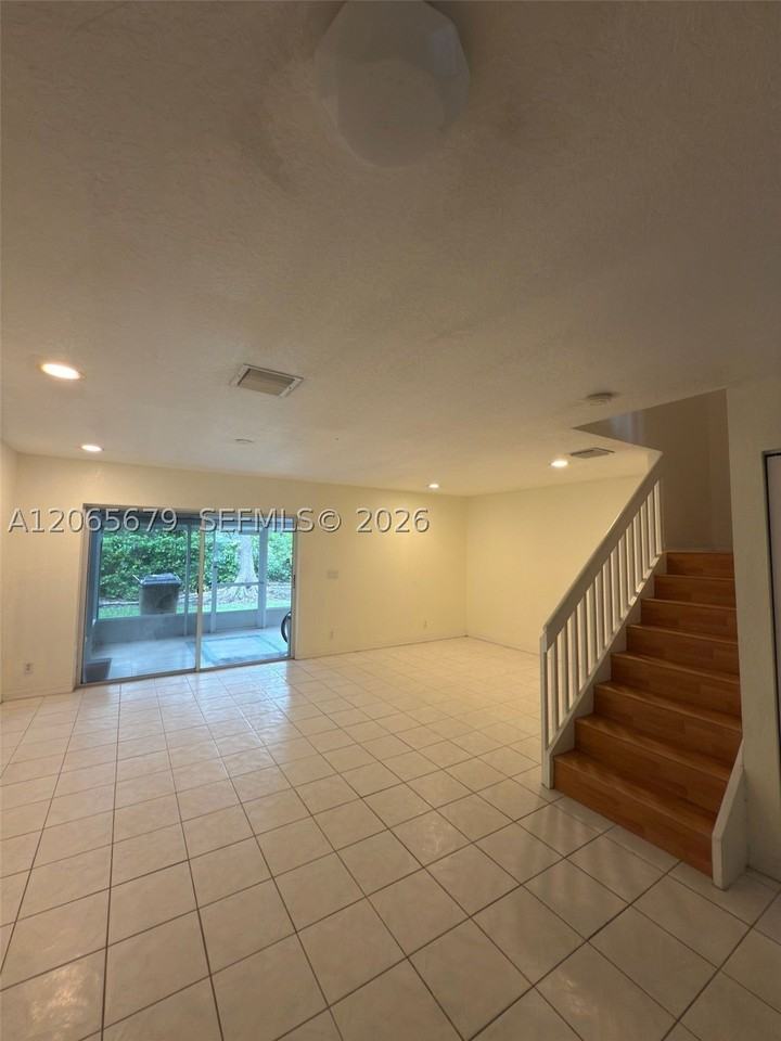 1105 Sw 44th Way #1105 - Photo 3 of 23