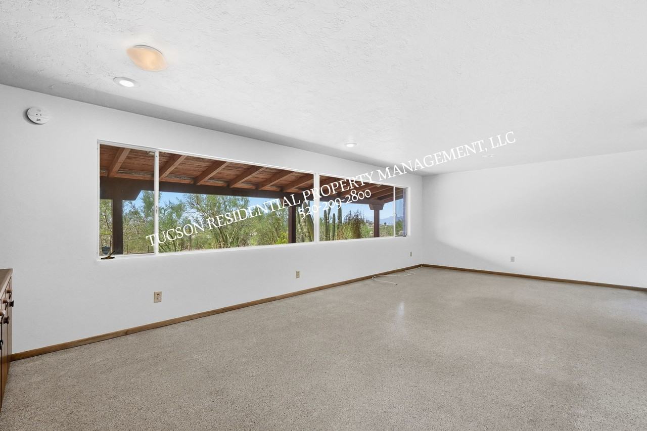 4565 E Quivira Dr #1 - Photo 5 of 29
