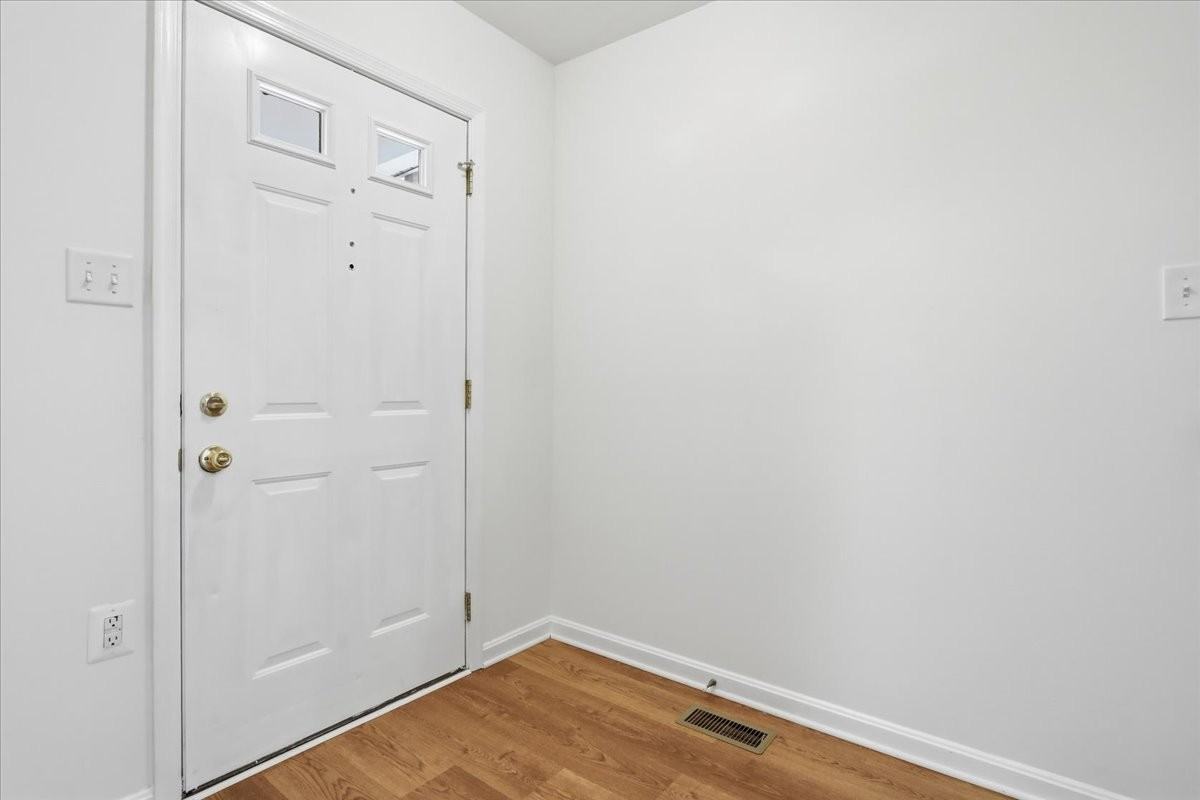 32 Mabel Ln #1 - Photo 3 of 36