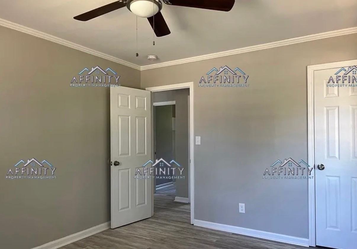 1154 N Beddingfield Dr #1 - Photo 2 of 12