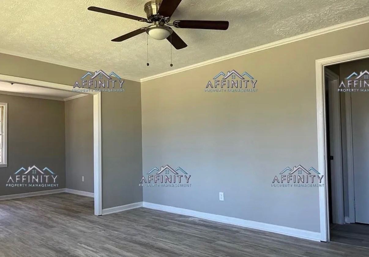 1154 N Beddingfield Dr #1 - Photo 3 of 12