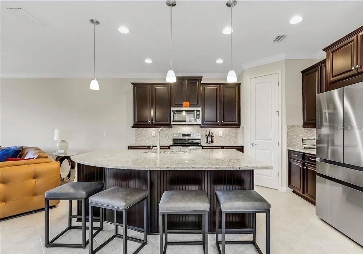 11780 Tapestry Ln - Photo 4 of 31
