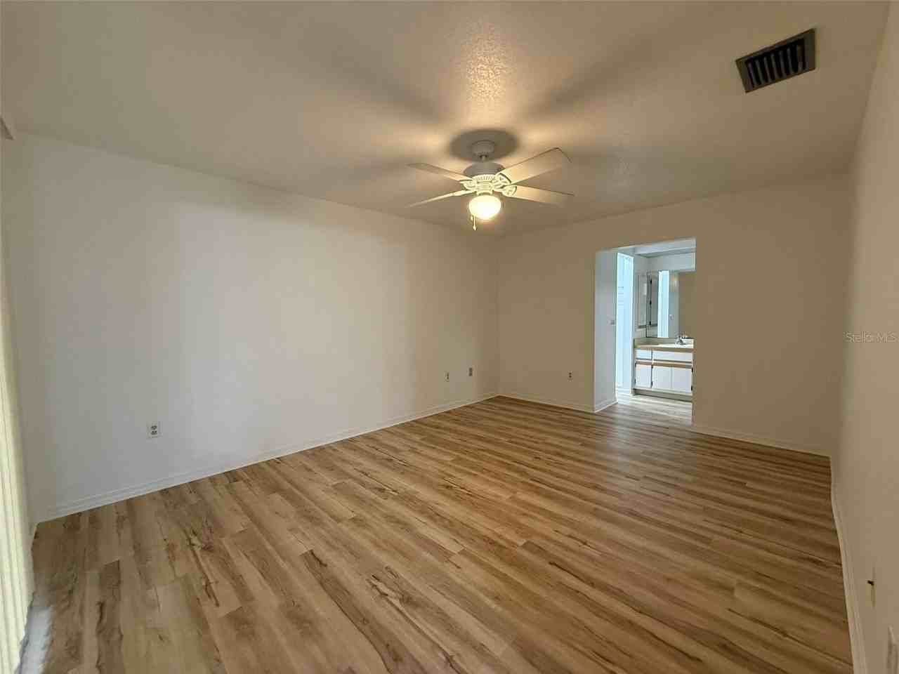 24540 Harborview Rd #F2 - Photo 7 of 19
