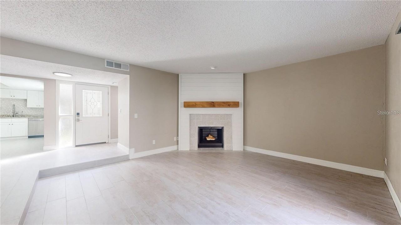 202 Pine Cone Trl - Photo 6 of 44