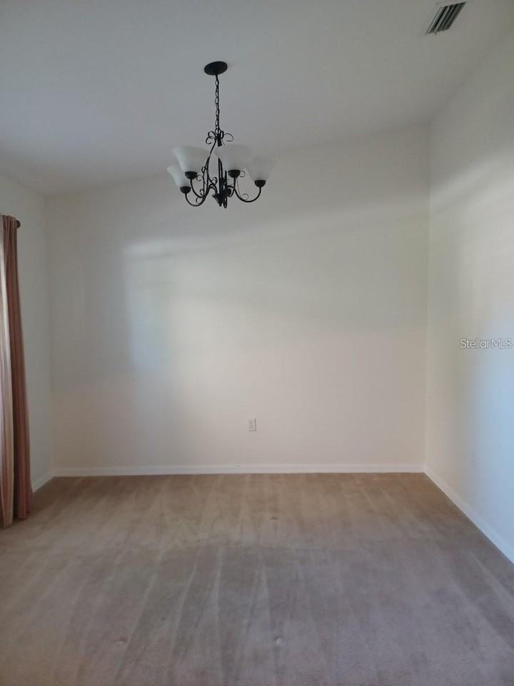 63 Bannbury Ln - Photo 6 of 12