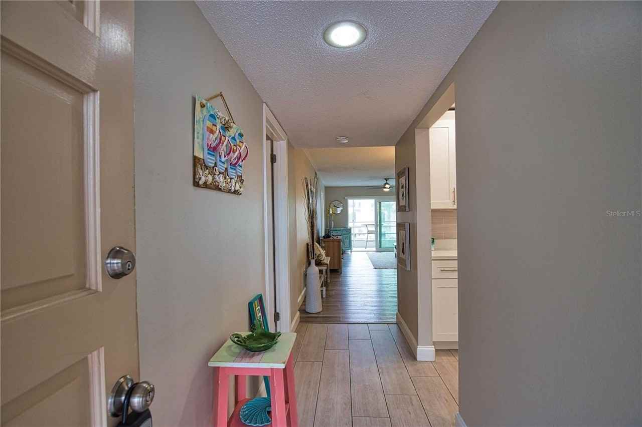 240 Santa Maria St #225 - Photo 5 of 27