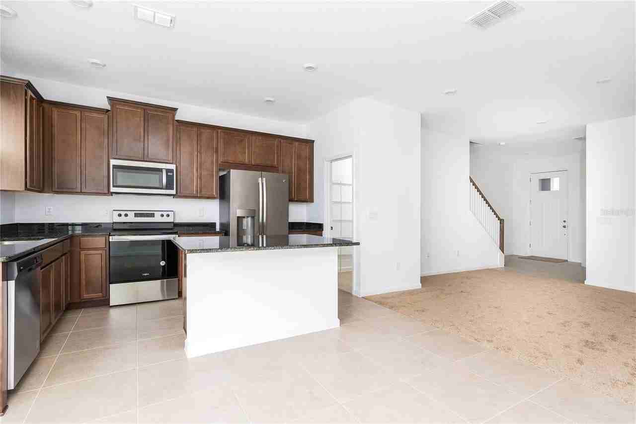 987 Spring Palms Loop - Photo 7 of 23