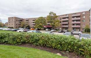 featured image of 1460 Fairlane Dr