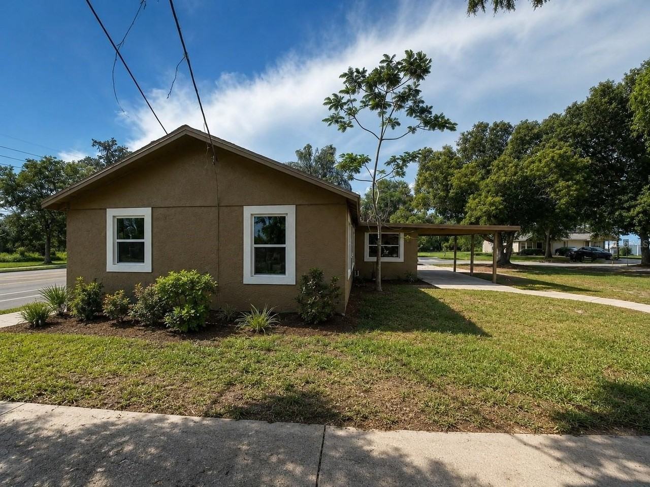 1907 S Rio Grande Ave - Photo 2 of 17