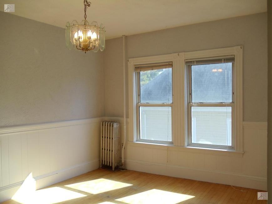 51 Falkland St - Photo 2 of 10