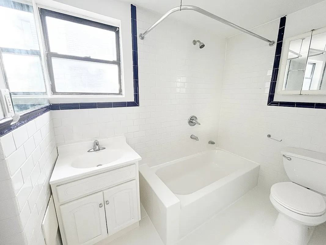 200 Allen St #8R - Photo 3 of 3