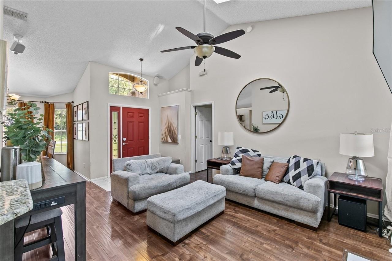 1322 American Elm Dr - Photo 5 of 26