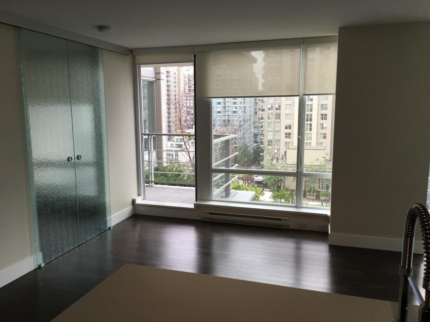 535 Smithe St - Photo 5 of 10