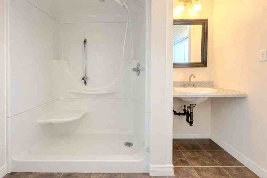75 Douglas Ave - Photo 4 of 6
