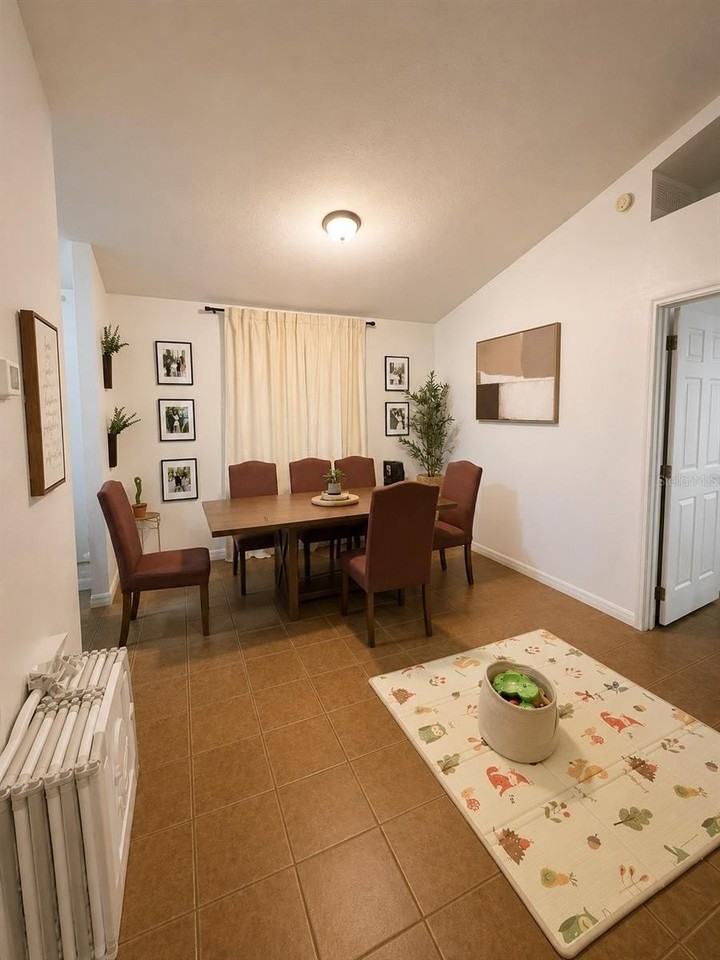 2113 N Normandy Blvd - Photo 4 of 12