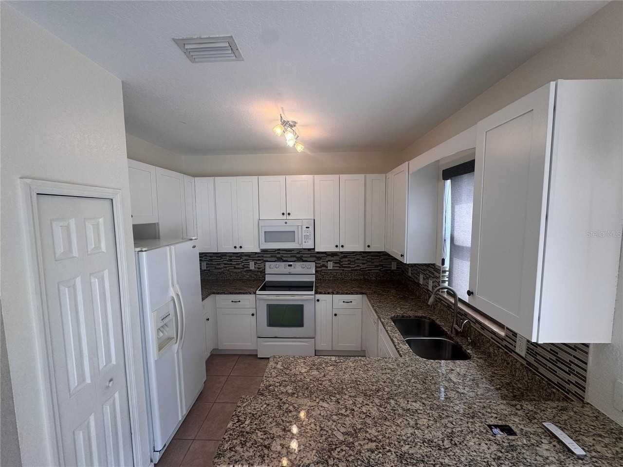 3469 Allegra Cir - Photo 7 of 19
