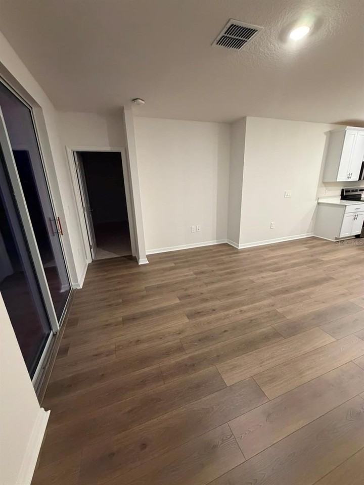 4325 River Beacon Blvd - Photo 2 of 22