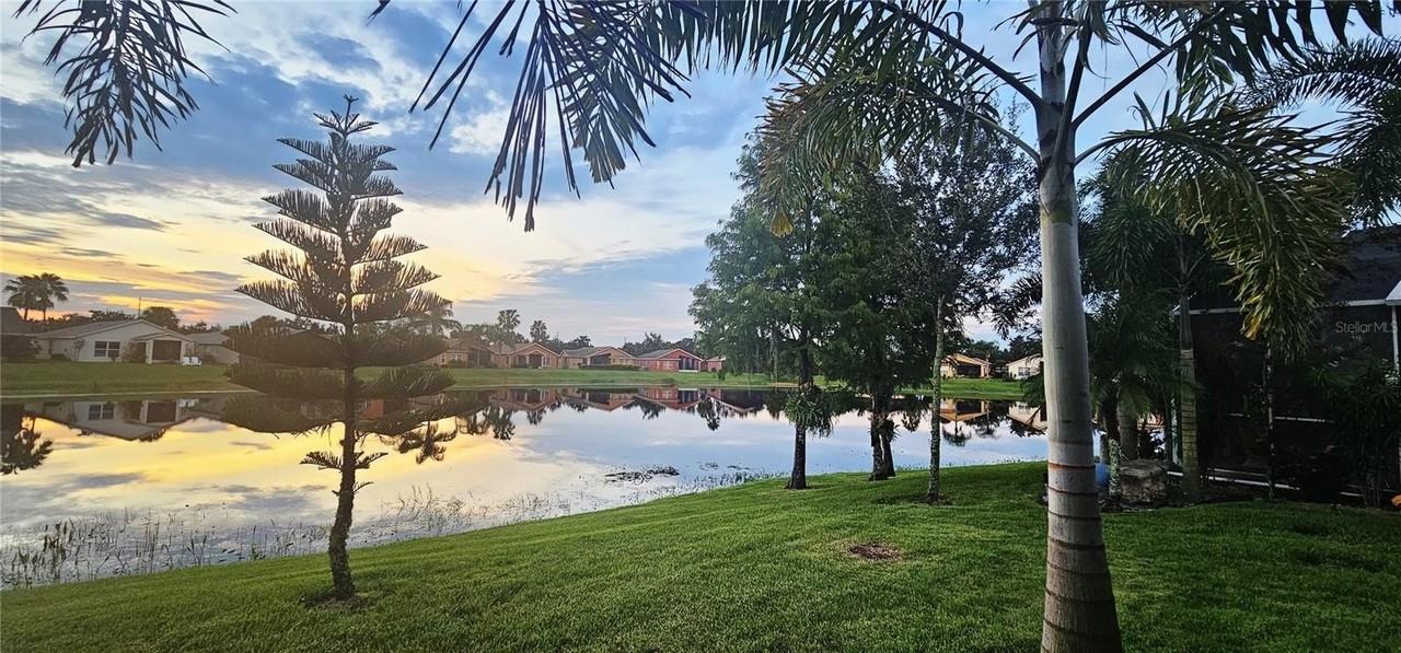 585 Grand Canal Dr - Photo 2 of 26