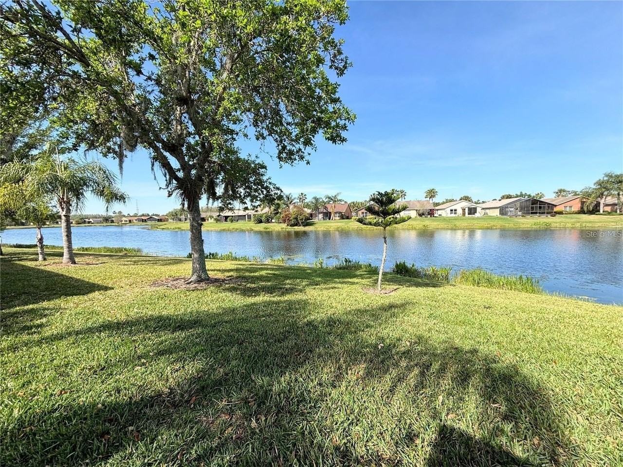 585 Grand Canal Dr - Photo 3 of 26