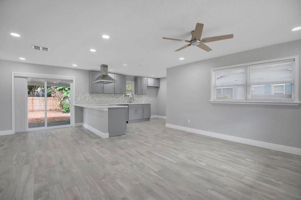 2115 Messina Ave - Photo 7 of 33